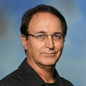 Fardad Massoumi-Bavil, MD